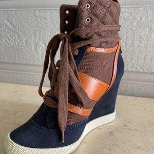 See by Chloe Designer Lace Up High Top Wedge Sneaker Navy women’s size 5.5